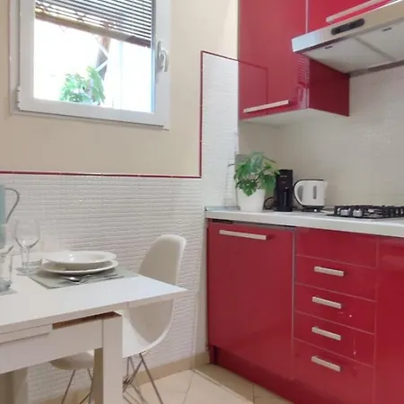 Апартаменты Brancaleone Loft, Metro C