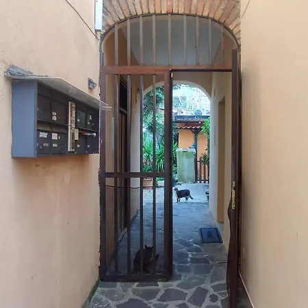 アパート Brancaleone Loft, Metro C